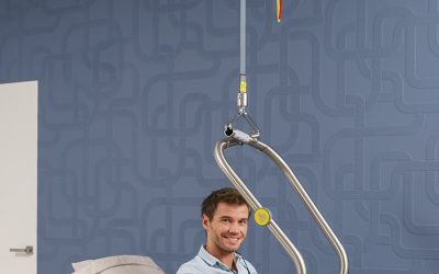 Con grúa de techo y SureHands, muévete sin ayuda. La forma más cómoda y segura